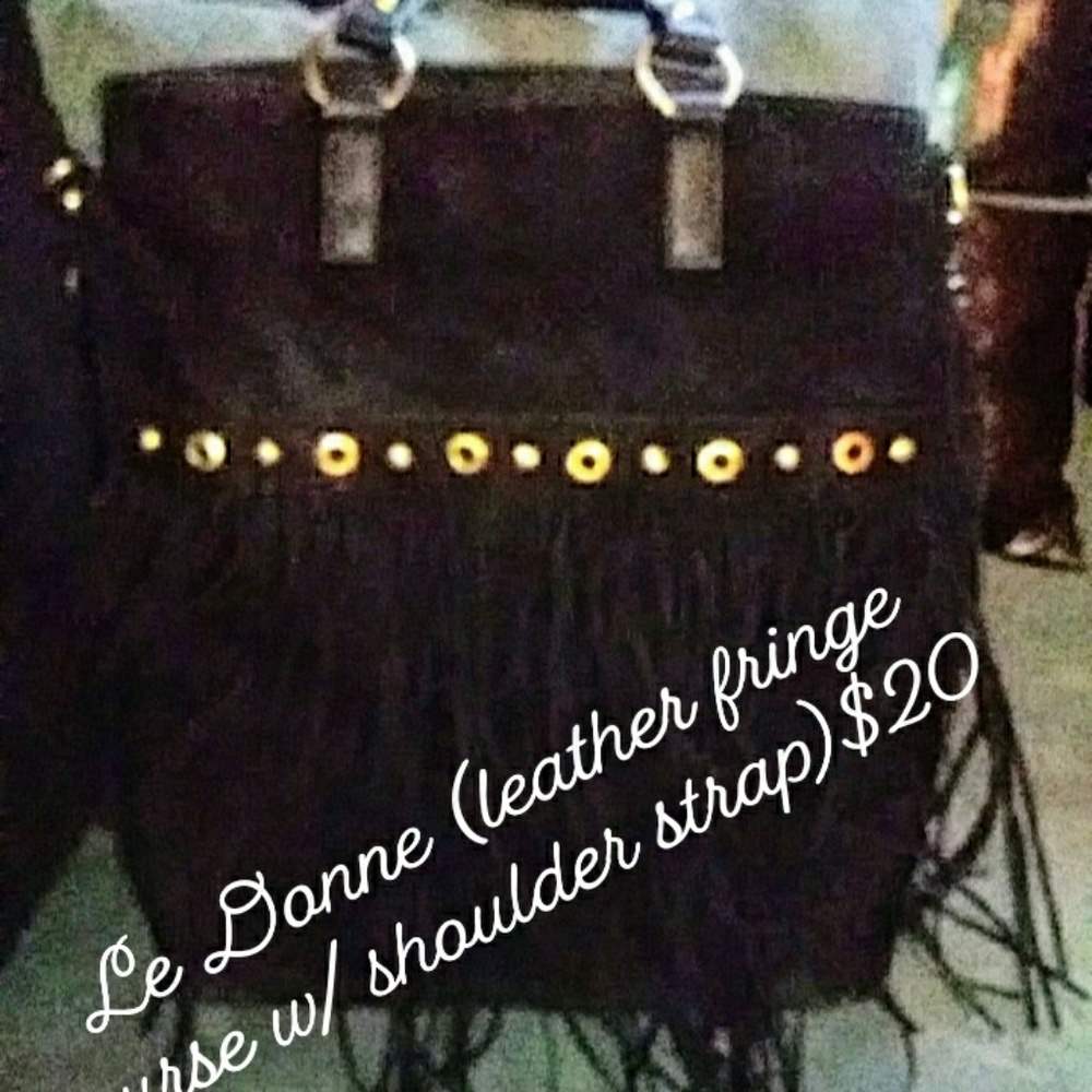 Purses/Handbags - Picture 4 of 8